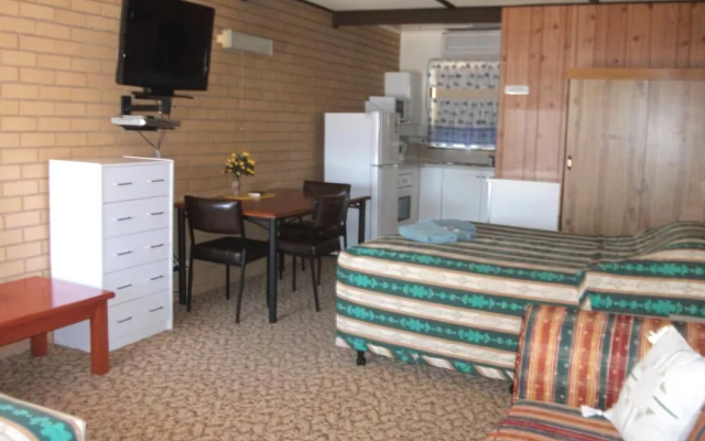 Golfers Retreat Motel