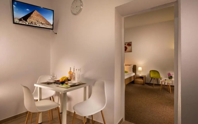 T19 Apartment