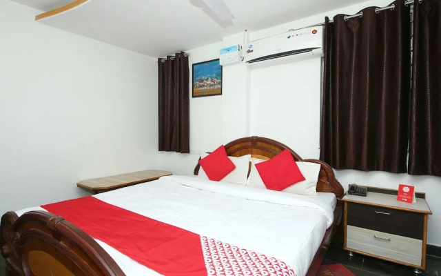 OYO 12498 Hotel Sea Rock