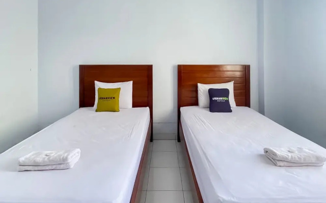 Urbanview Hotel Grand Seven One Kota