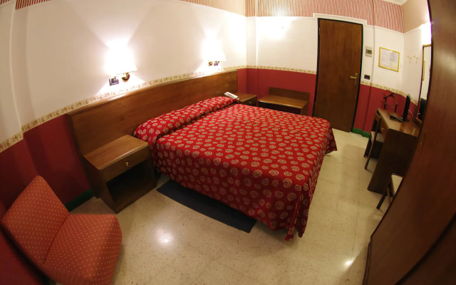Hotel Iris Crillon