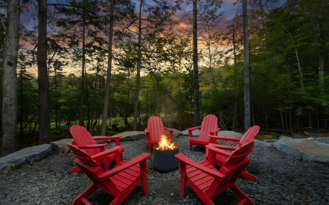Luxe Lakefront 10min2jfbb w Beach Gameroom Firepit