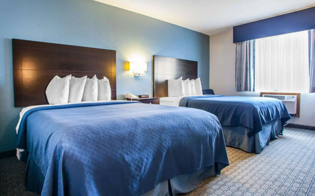 Quality Inn & Suites Ankeny - Des Moines