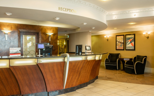 Crowne Plaza Liverpool - John Lennon Airport by IHG