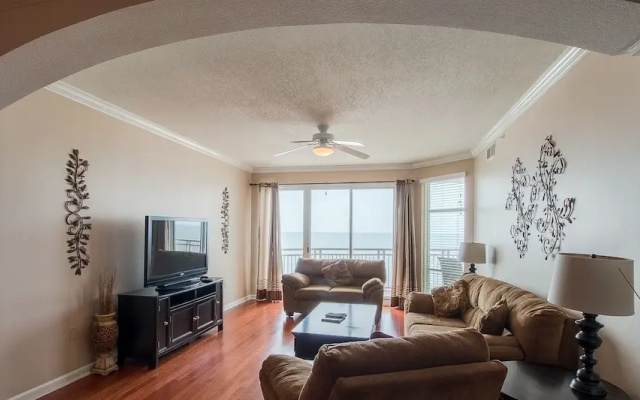 Legacy Towers-Legacy I 704