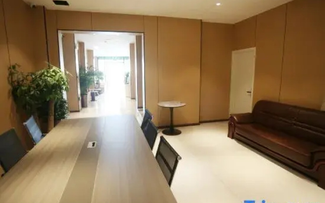 Kaiman Hotel (Jiujiang Lushan High-Speed Railway Station)