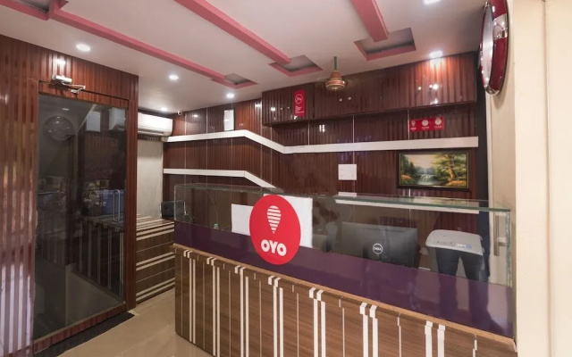 OYO 9930 Hotel AVS Residency