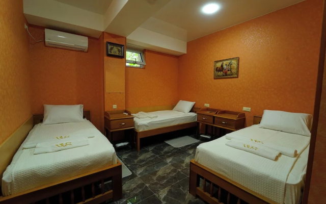 West Star Hotel