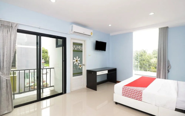 OYO 246 Green Mind Residence