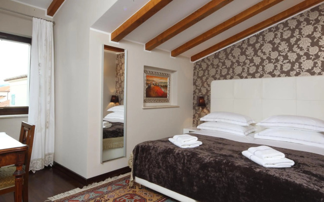 Vela Vrata Hotel