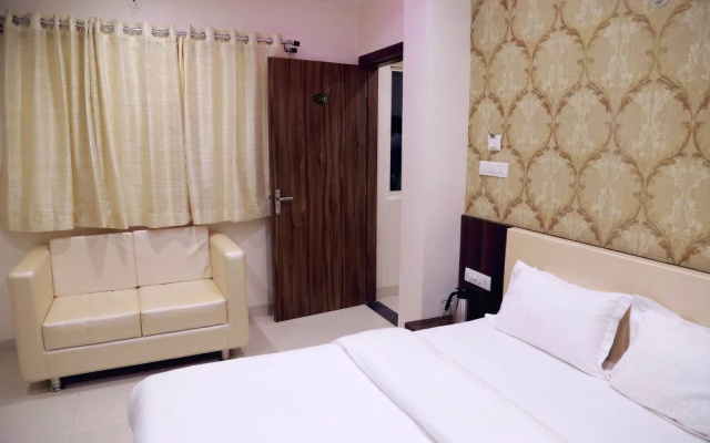 Hotel Kamad Giri