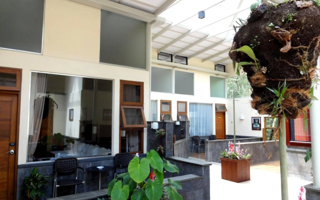 Taman Simalem Resort