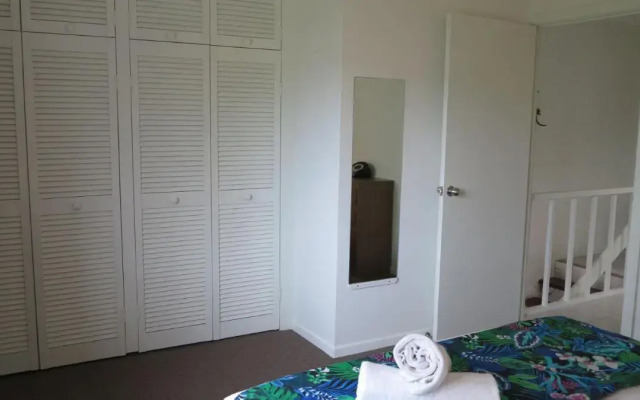 Paradise Apartments Unit 2