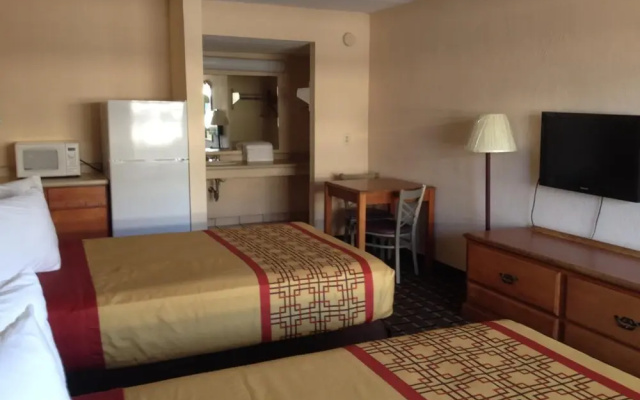 Happy Holiday Motel