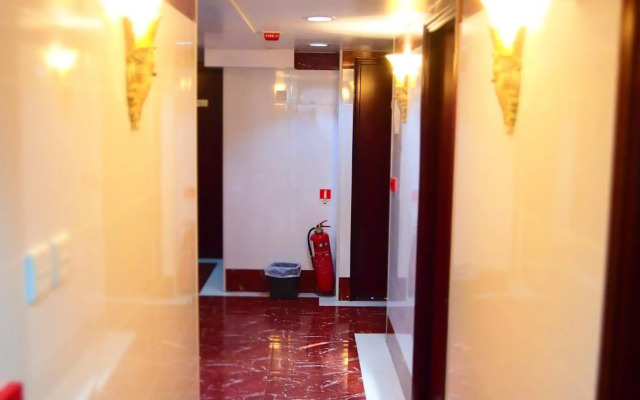 Manila Lounge