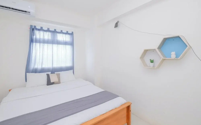 Cozy and Simply 1BR Green Pramuka Apartment