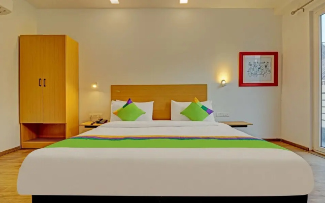 Chs Medanta by Treebo Rooms