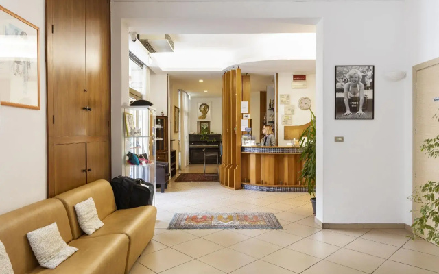 Hotel Ausonia