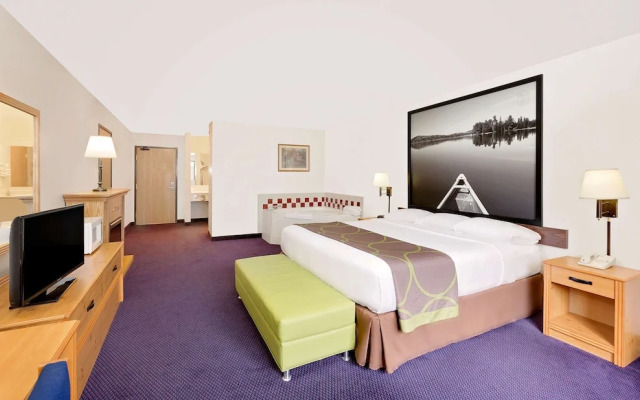 Super 8 Motel - St. James