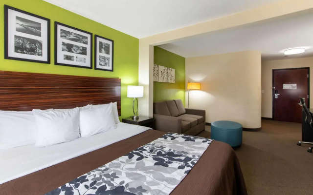 Sleep Inn & Suites Near Fort Cavazos