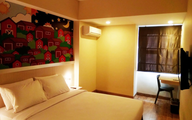 Nite and Day Batam Jodoh Square