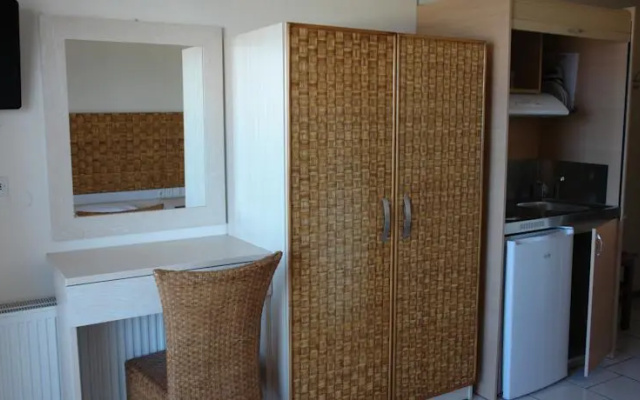 Pantheon Beach Hotel
