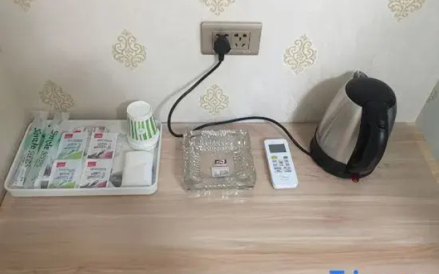 Lvliang Qinwan Express Hotel