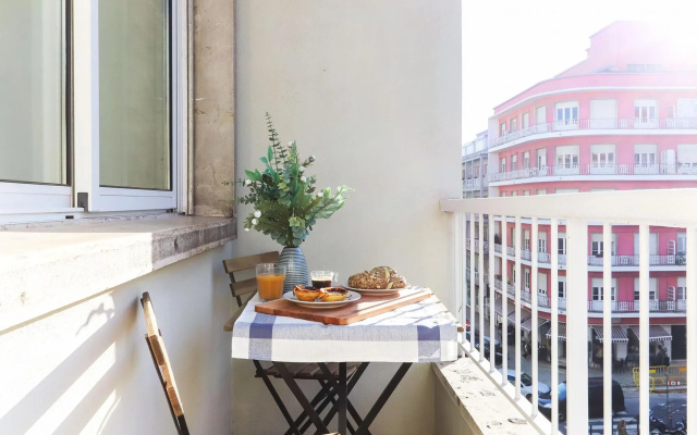 Almirante Balcony By Homing