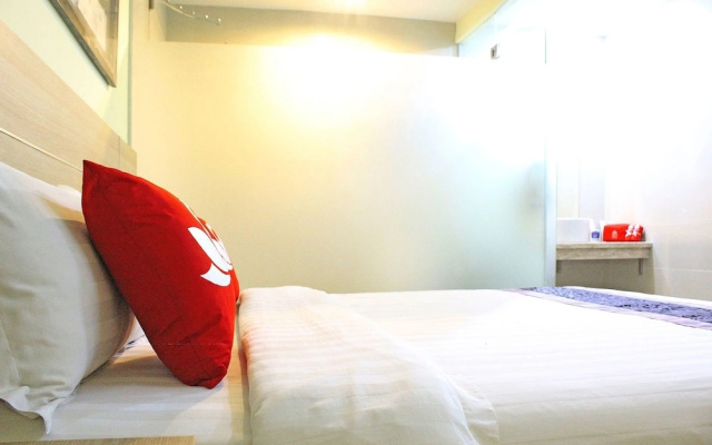 ZEN Rooms Rujia Pecenongan