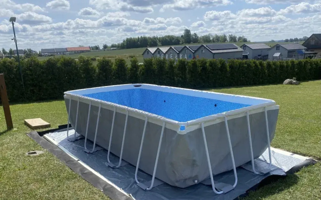 Holiday Homes With Pool, Mielenko