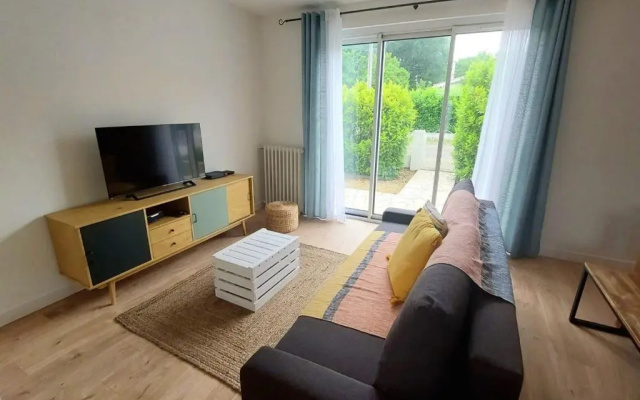 House 90 M With Pool And Garden