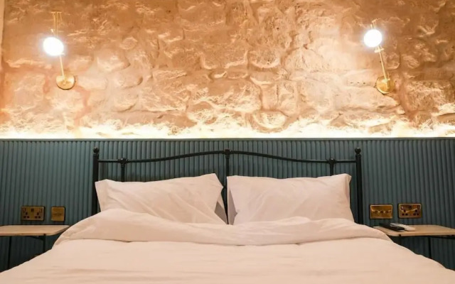 Fourteen Guesthouse