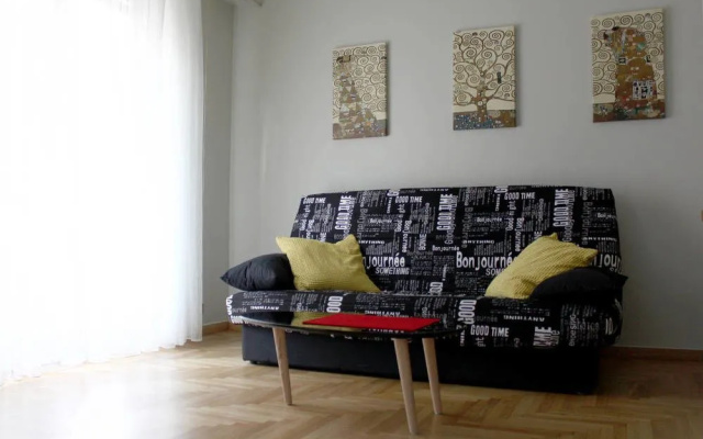 Cheery Apartment in the Center of Athens
