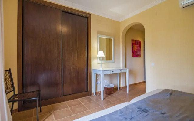 Apartment Next to Golf Course