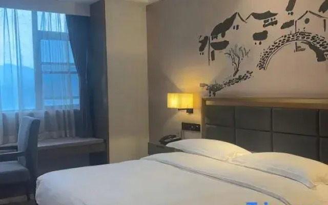Huayue Hotel