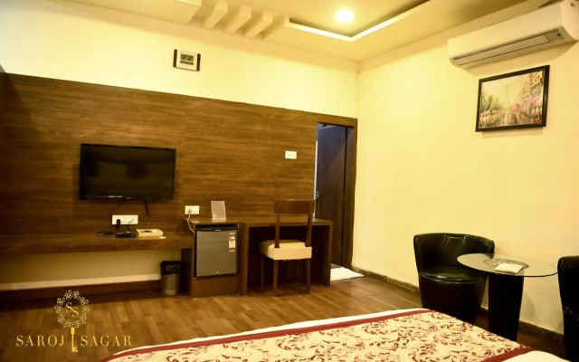 Hotel Saroj Sagar - Sagar
