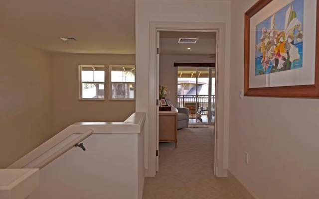 Hali'i Kai 19G by RedAwning