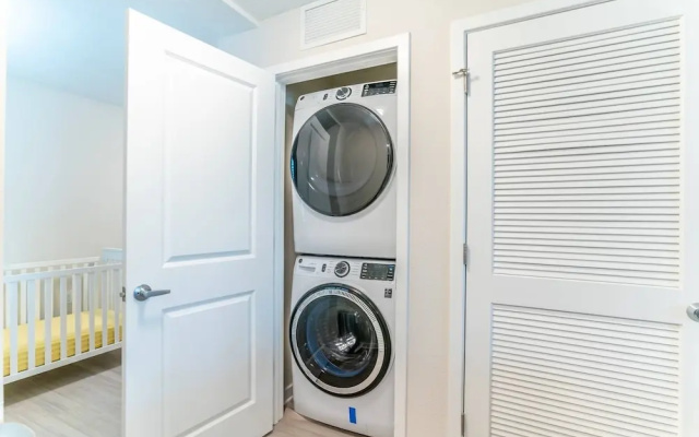 4013 201 Vista Cay