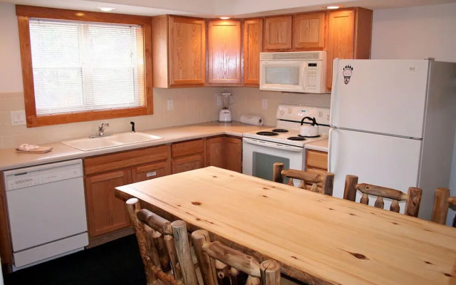 Timber Creek Chalets: 8