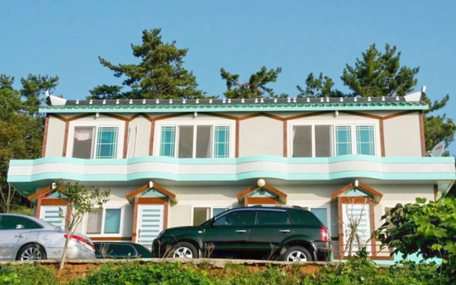 Yeosu Hyangilam Jeonmangdae Pension
