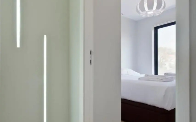 Ocean Scene 2 bed Apt