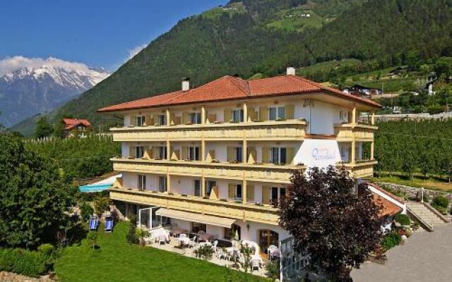 Garni Hotel Dornbach Тироло вид на фасад