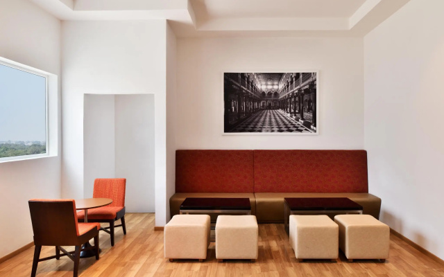 Holiday Inn Express Chennai Mahindra World City
