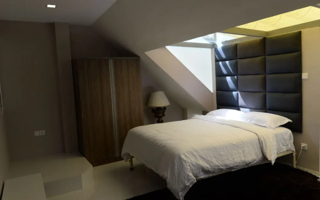 The Palm Suites