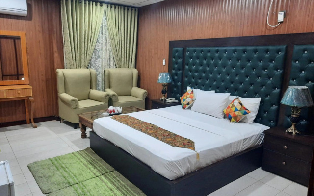 Royal Motel Executive