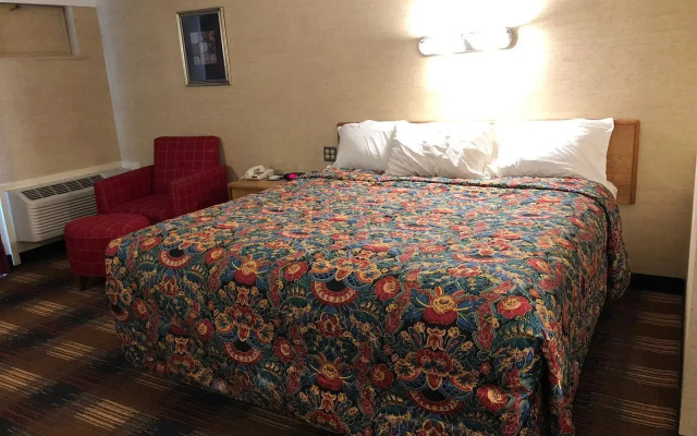 Red Carpet Inn North Syracuse
