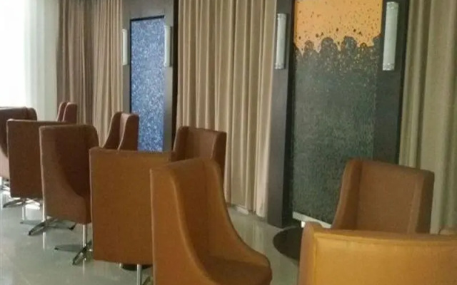 Jinjiang Inn North Station Huigong Plaza Hotel