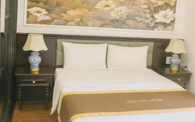 Royal Hotel