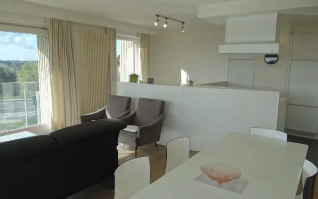 Apartment in Nieuwpoort With Terrace