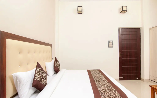 OYO Flagship 12365 CZ Inn